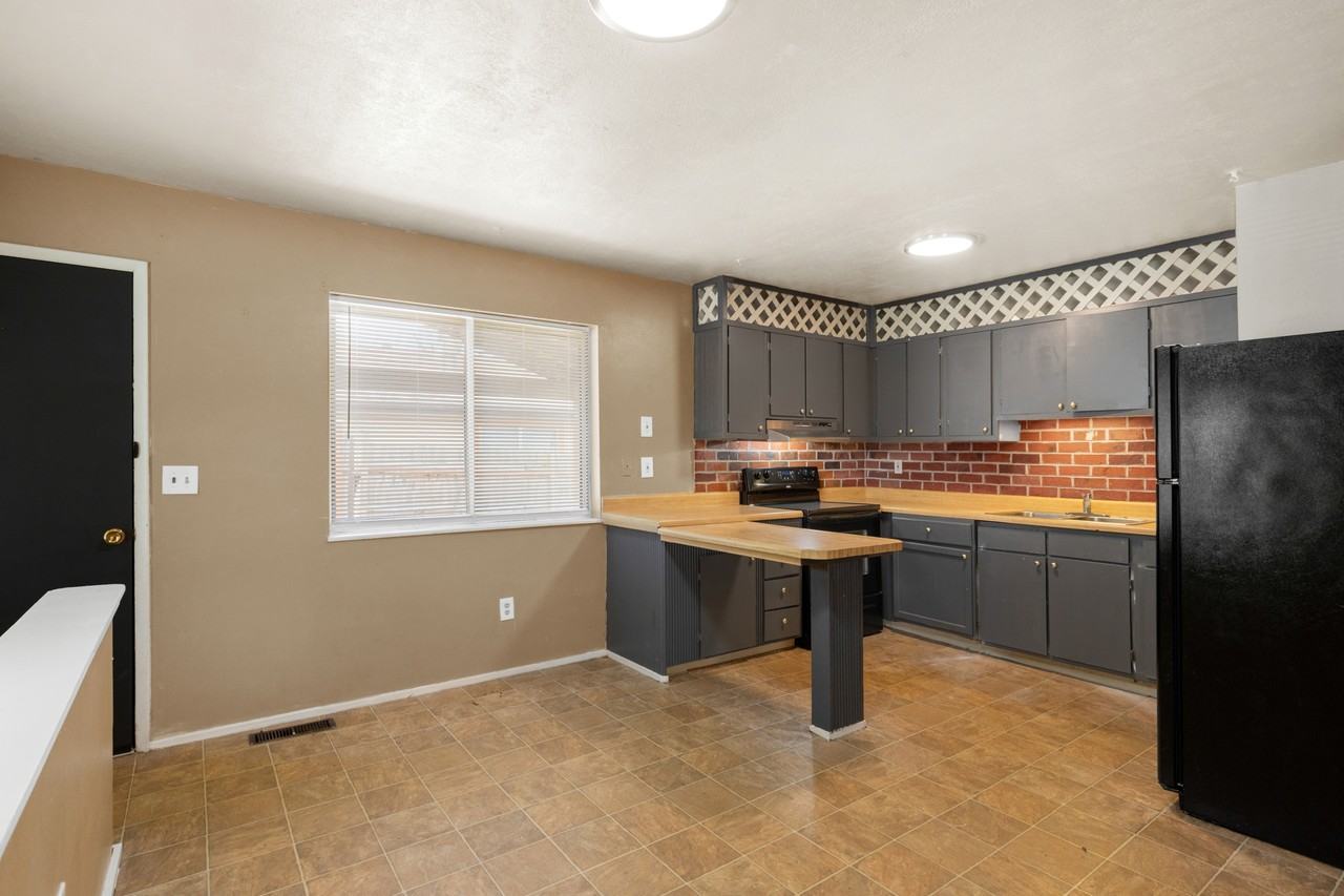 1114 Ransome Ct #1 - Photo 3 of 24