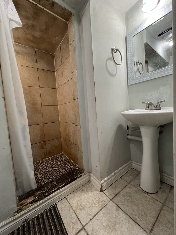 18 Linden Ave #2 - Photo 2 of 11