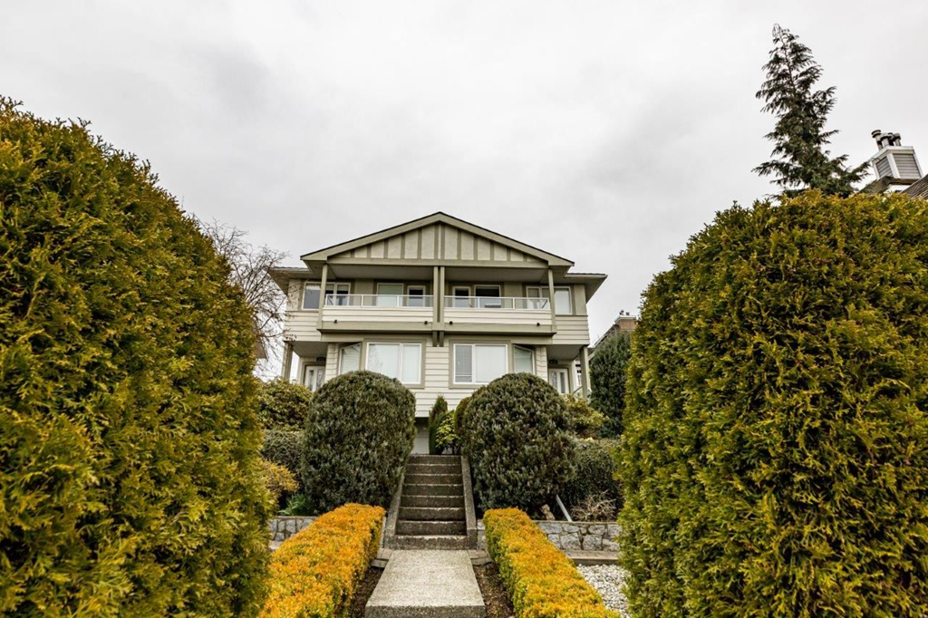 274 5th Street East #4 - Photo 2 of 7