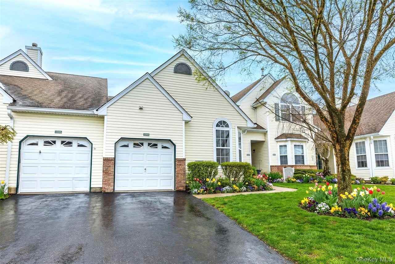 1005 Constance Ln - Photo 2 of 26