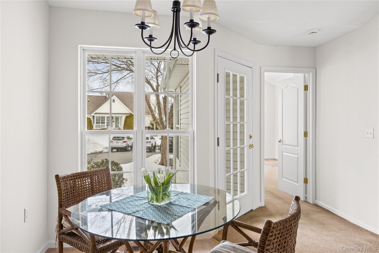 1005 Constance Ln - Photo 3 of 26