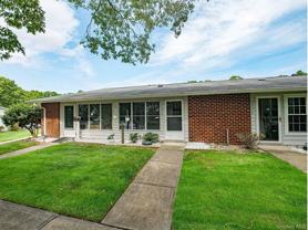 197 Newcastle Ct Unit B - Photo 1 of 1