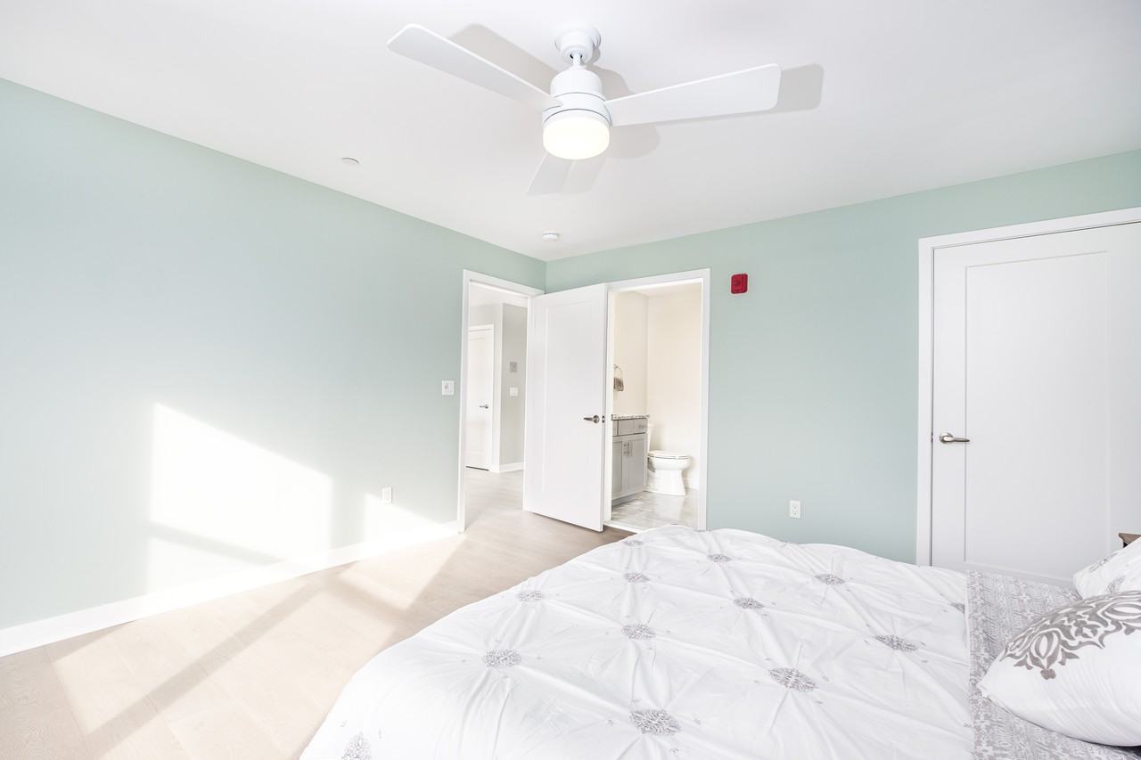 450 American Legion Hwy #304 - Photo 6 of 22