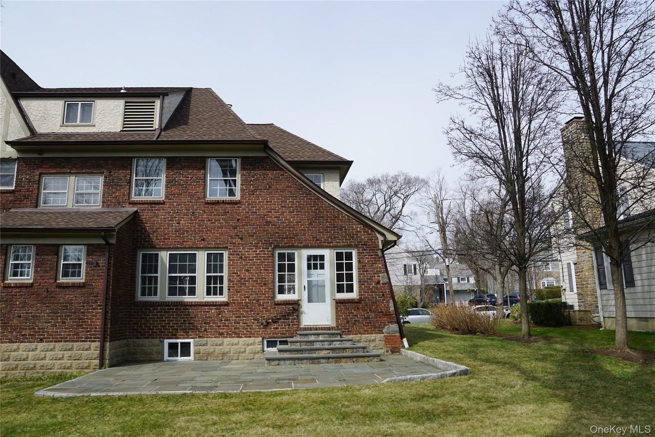 16 Bon Air Ave - Photo 4 of 25