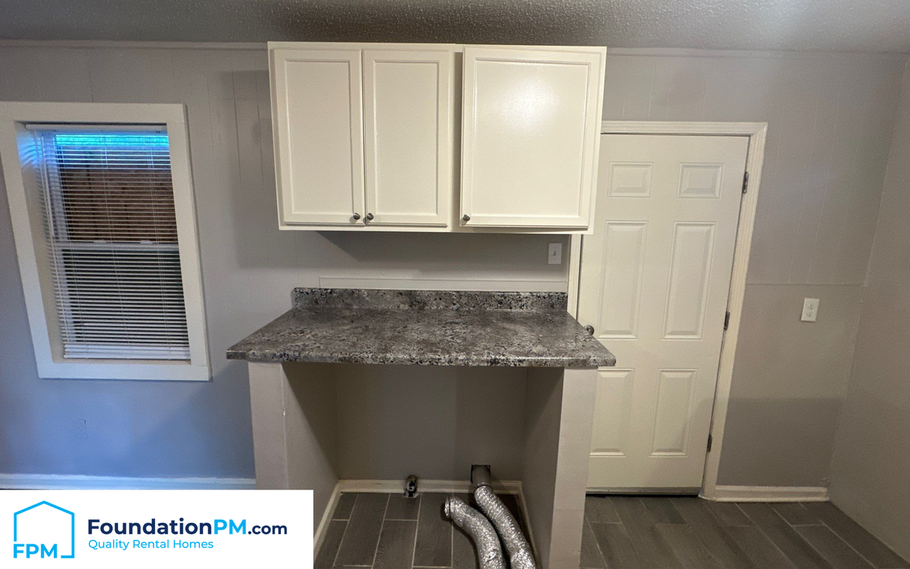2601 Dakar Ave #1 - Photo 4 of 13