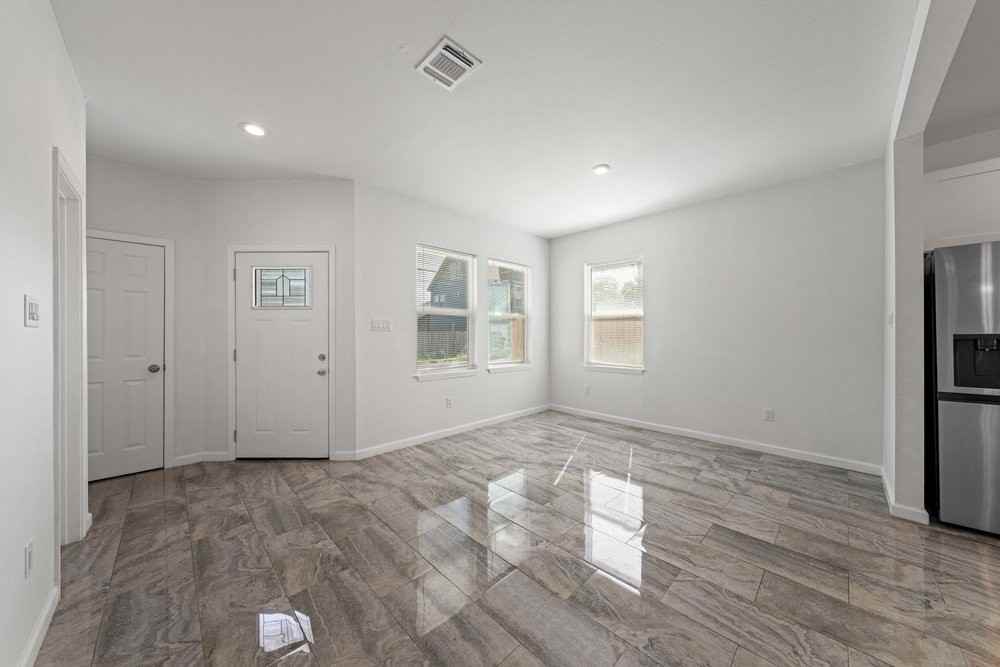 323 Gabriel - 1Unit 101 #1 - Photo 6 of 33