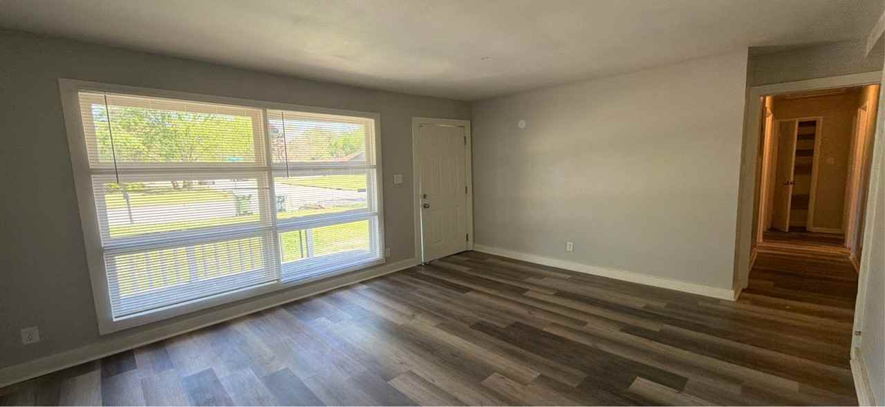 3058 Boswell Dr Nw #1 - Photo 5 of 16