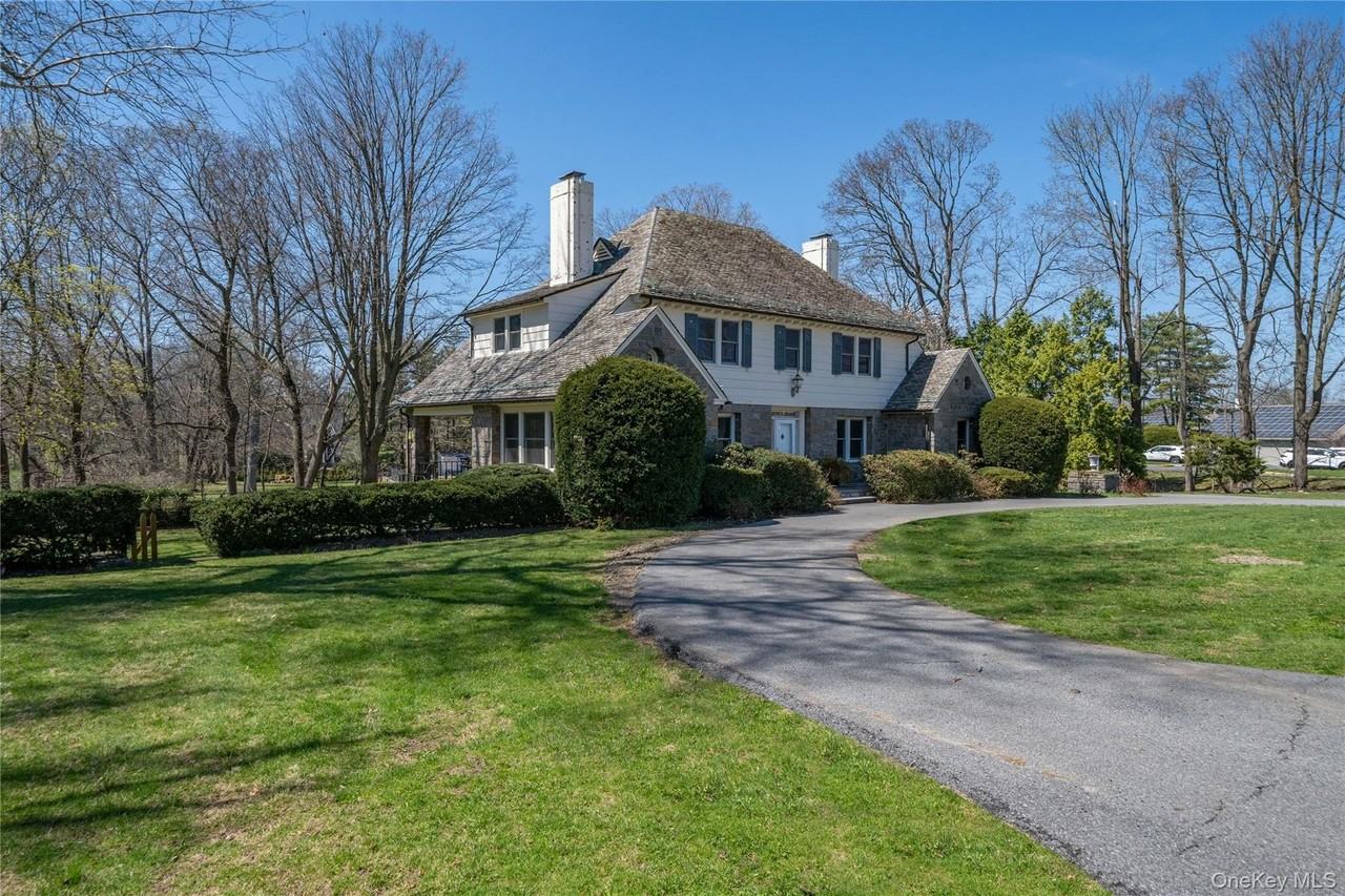 535 North St - Photo 2 of 37