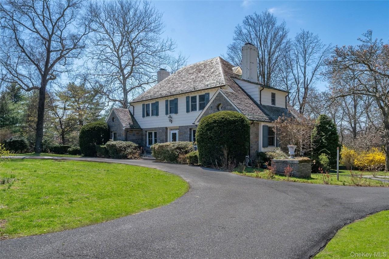 535 North St - Photo 3 of 37