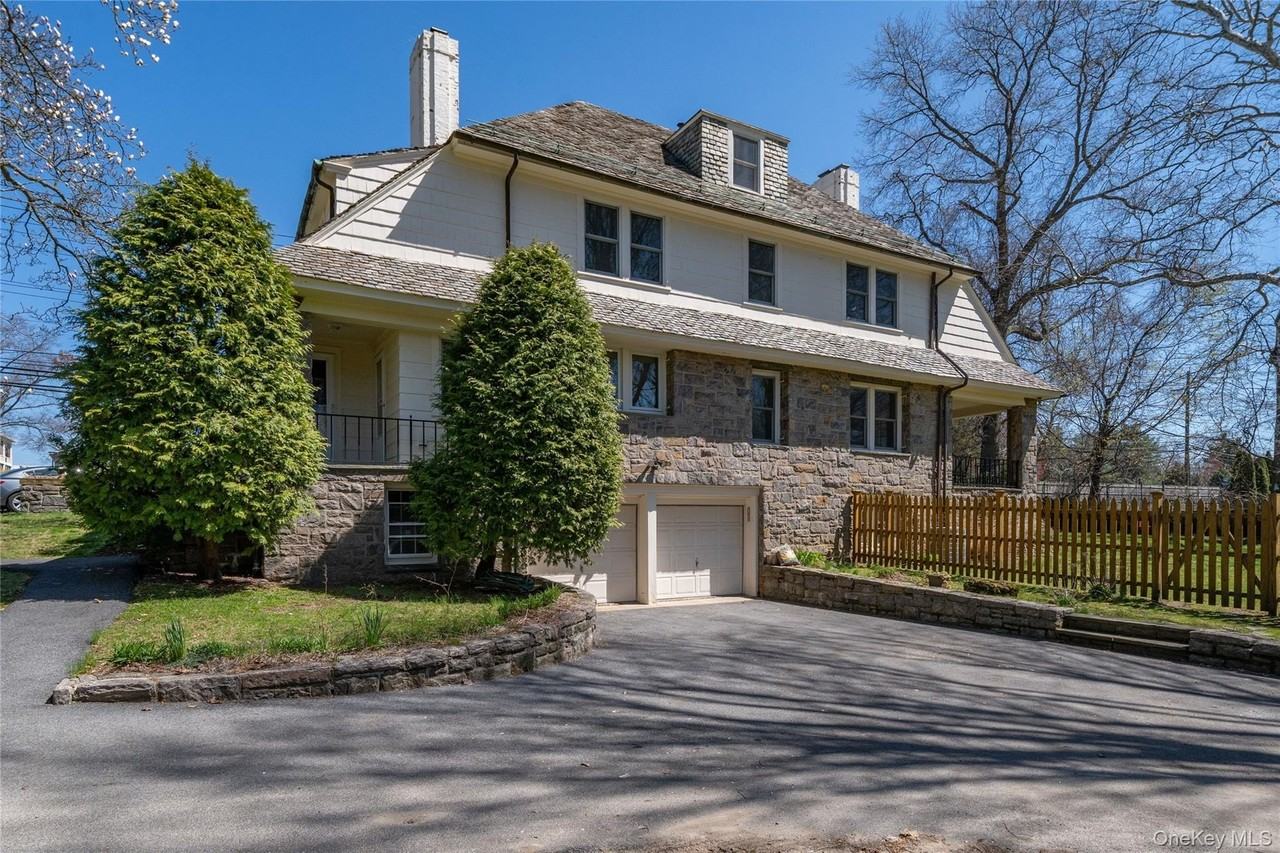 535 North St - Photo 4 of 37