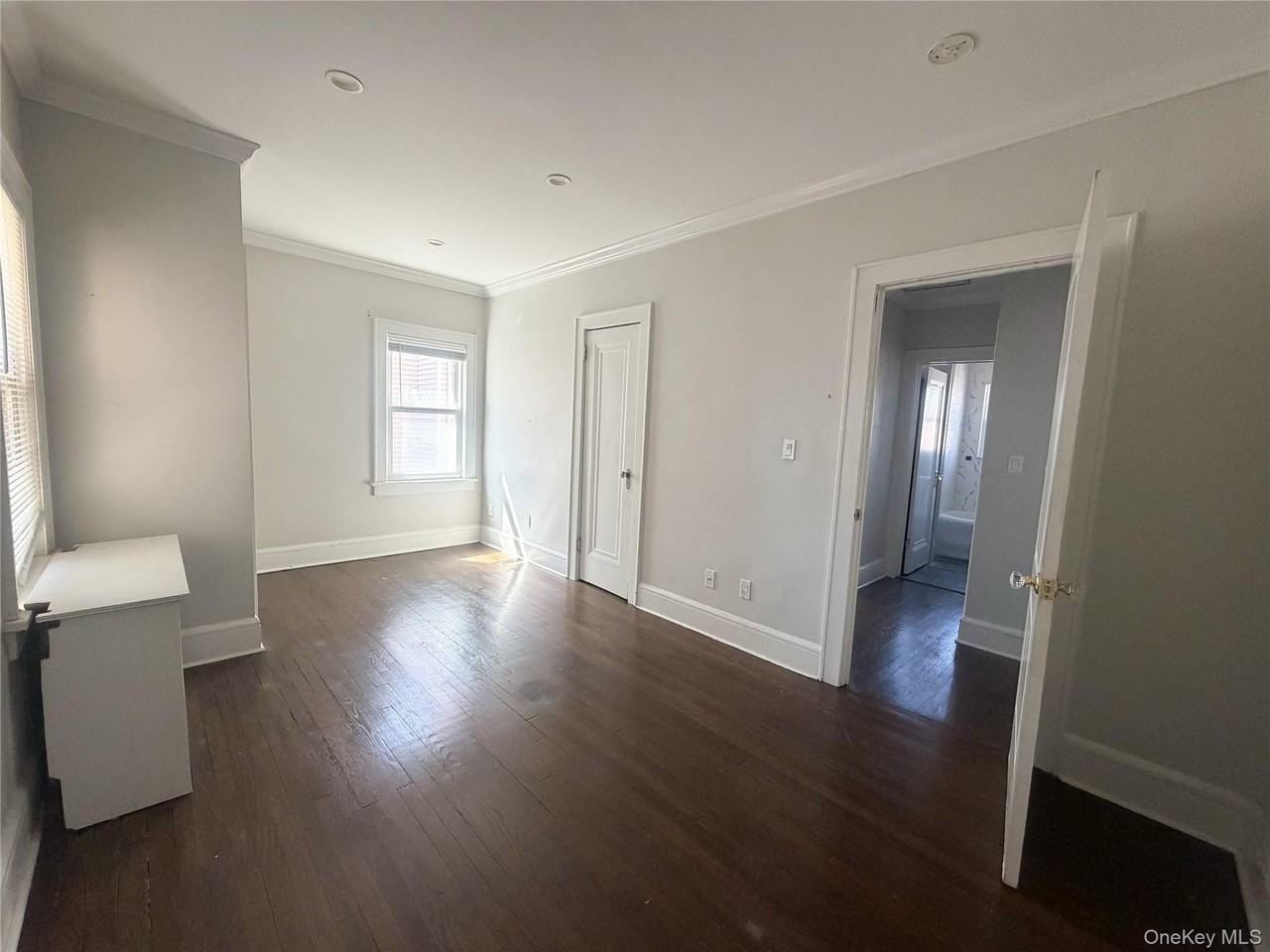 16 Minerva Pl Apt 1c - Photo 5 of 8