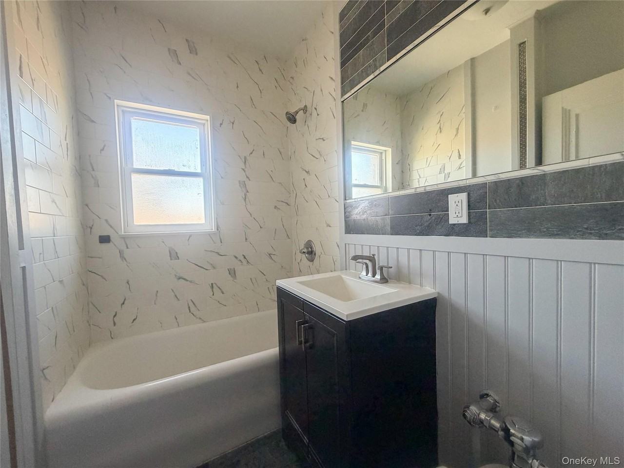 16 Minerva Pl Apt 1c - Photo 7 of 8