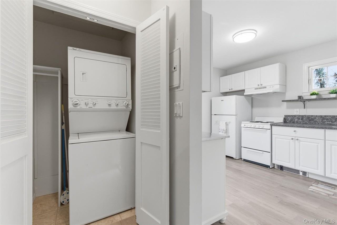 120 Greenlawn Rd - Photo 7 of 14