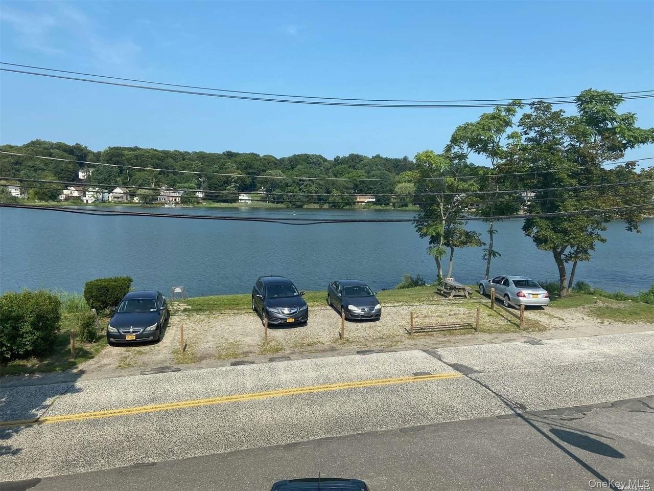 51 Centershore Road unit: Upper - Photo 4 of 20