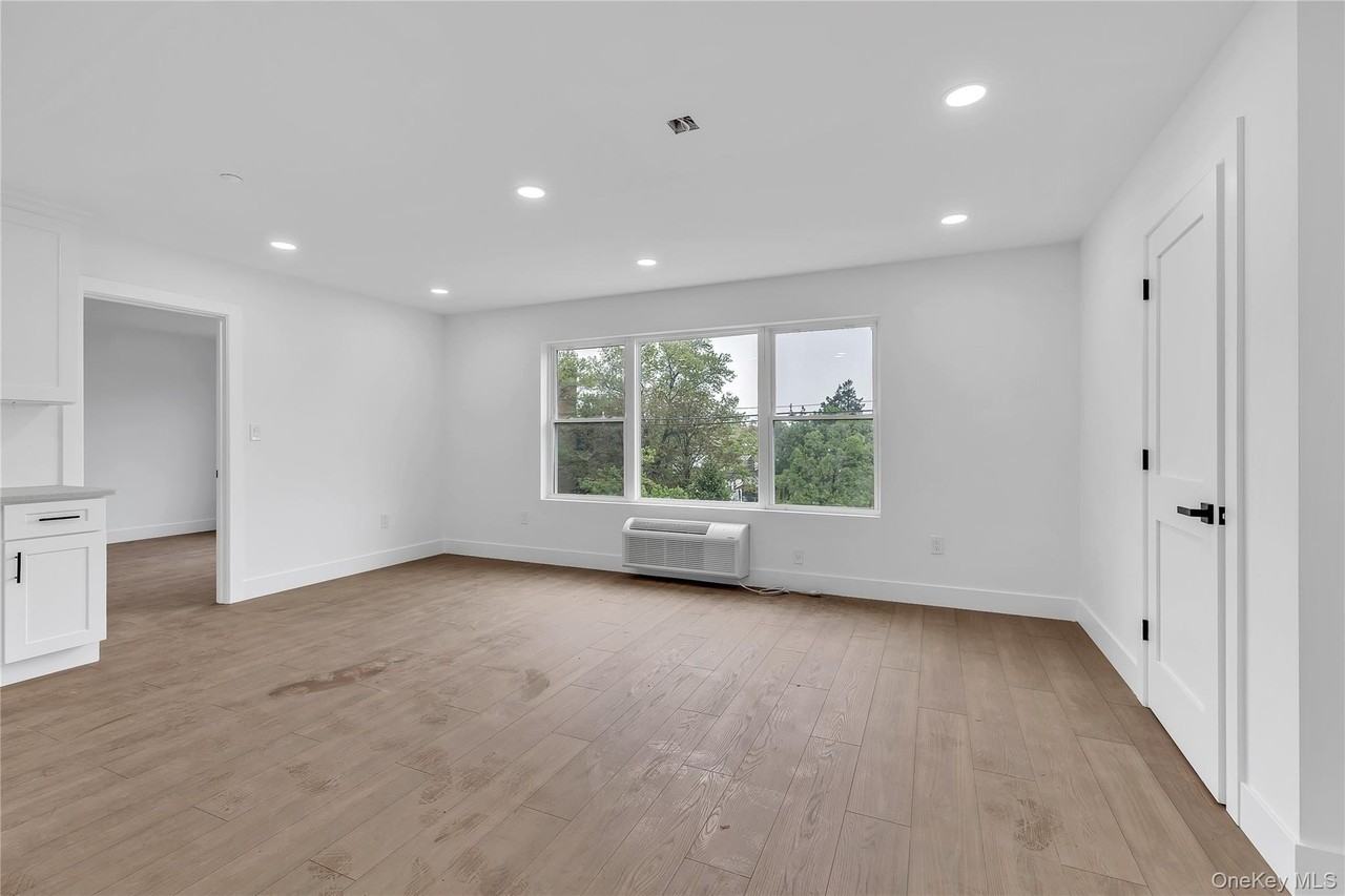 74 Broadway Unit 4c - Photo 2 of 16