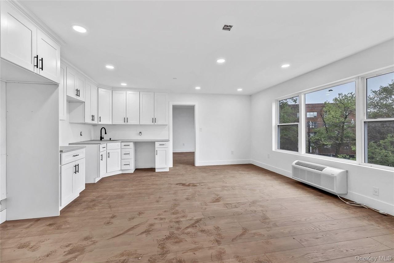 74 Broadway Unit 4c - Photo 5 of 16