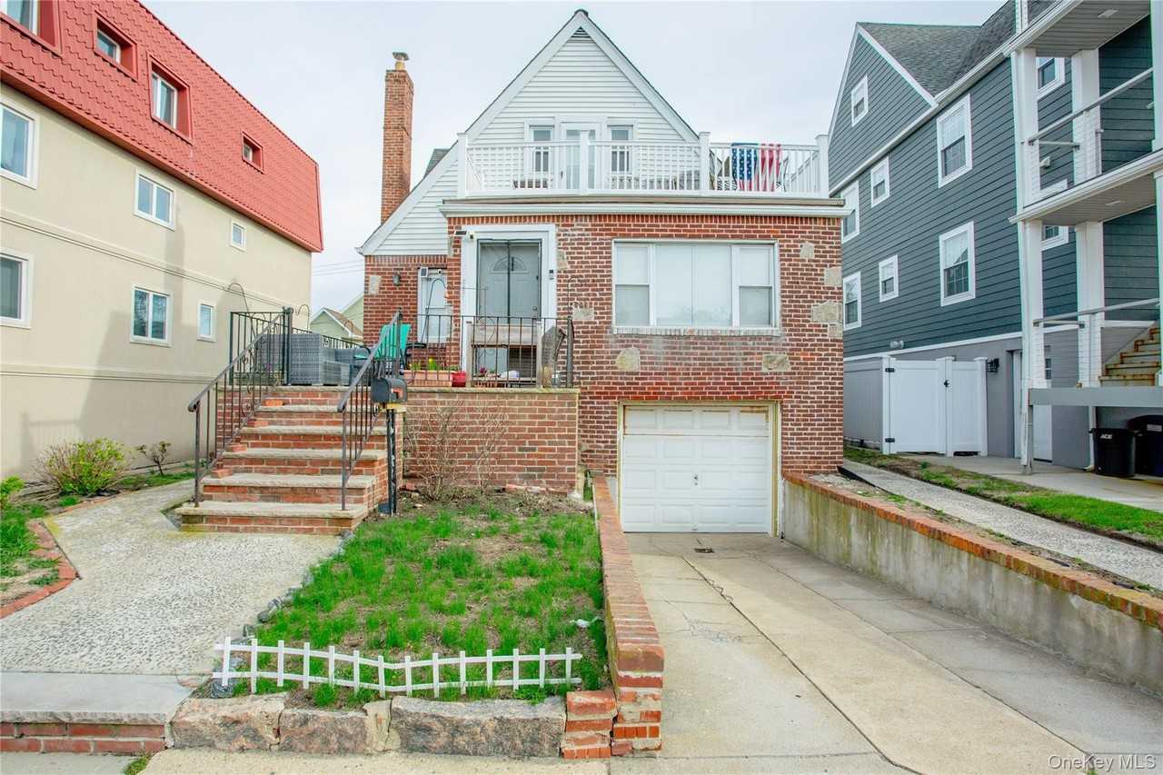 237 E Broadway - Photo 2 of 15