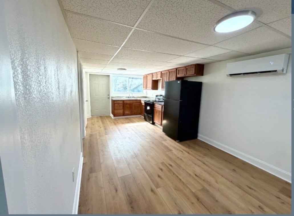 711 W Eastland St ##C - Photo 2 of 7