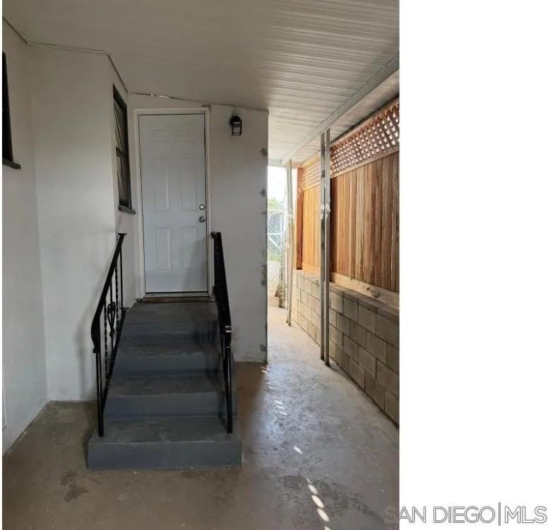 2563 L St - Photo 2 of 9