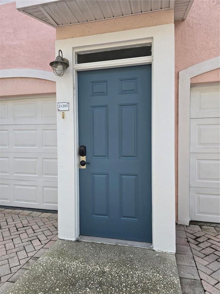 3018 Bonfire Beach Dr - Photo 3 of 20