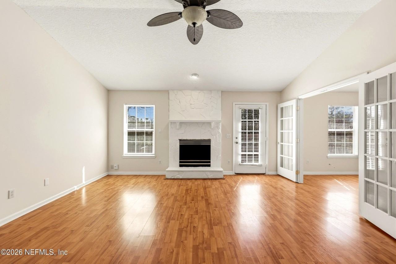 2928 Waters View Cir - Photo 6 of 31