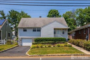 featured image of 123 W Kelly St