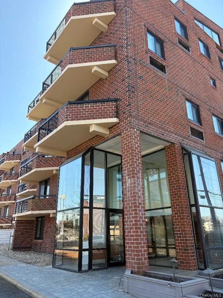 750 W Broadway ##5q - Photo 2 of 32