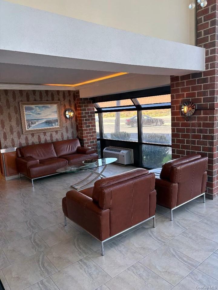 750 W Broadway ##5q - Photo 3 of 32