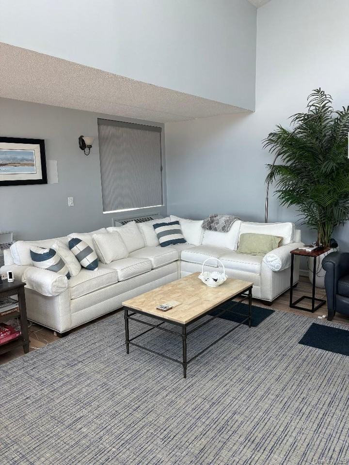 750 W Broadway ##5q - Photo 5 of 32