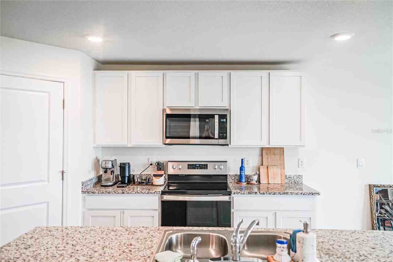 13295 Mylion Way - Photo 4 of 38