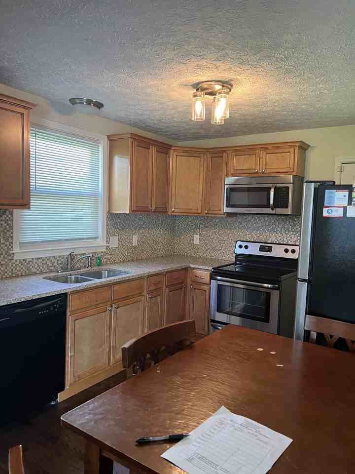 5925 Carl Pl - Photo 2 of 8