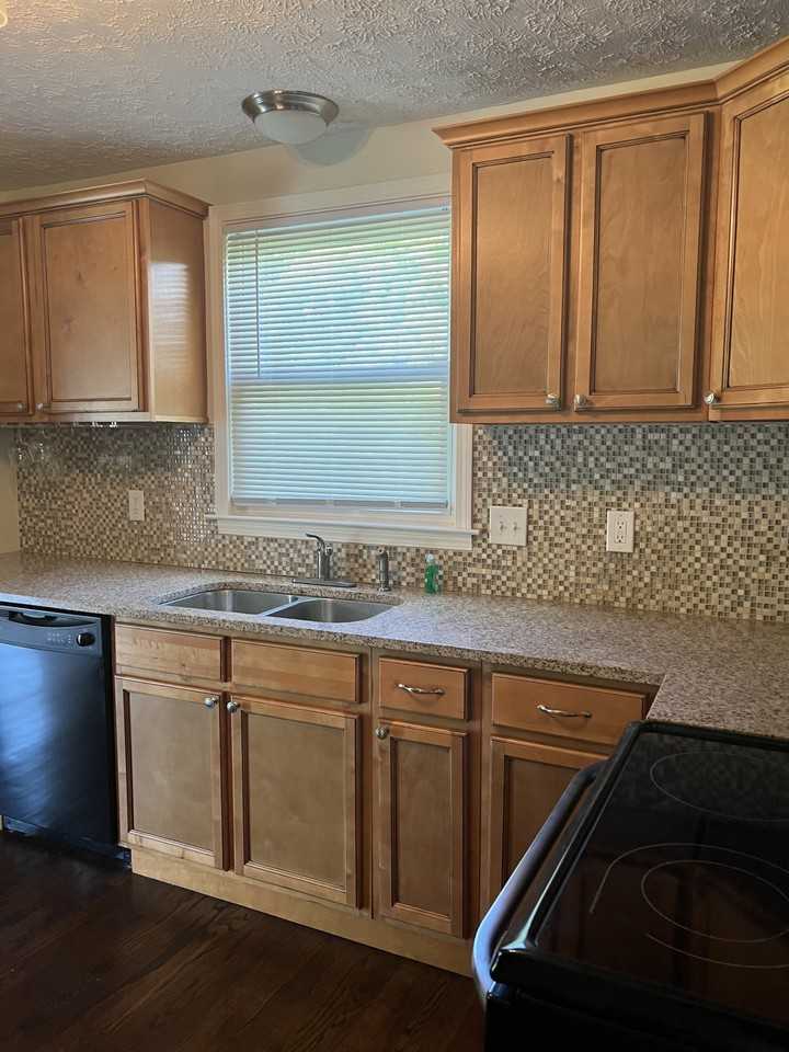 5925 Carl Pl - Photo 3 of 8