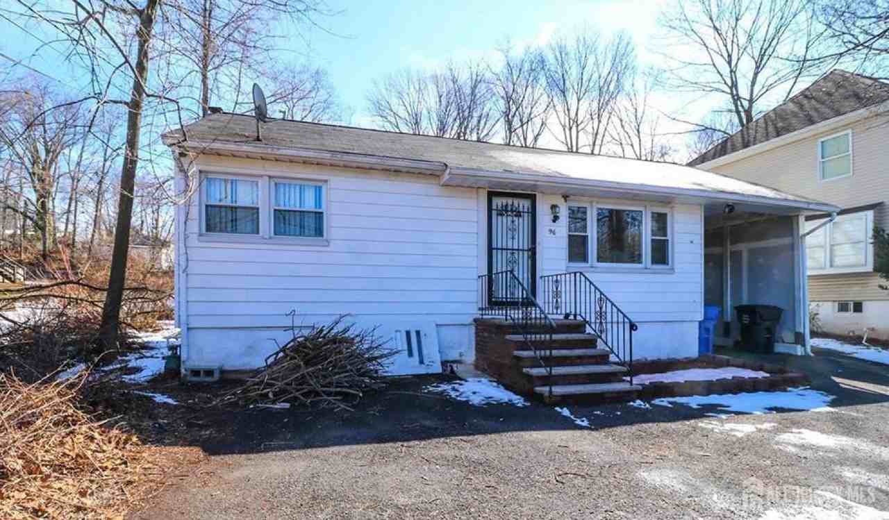 96 Wood Ave