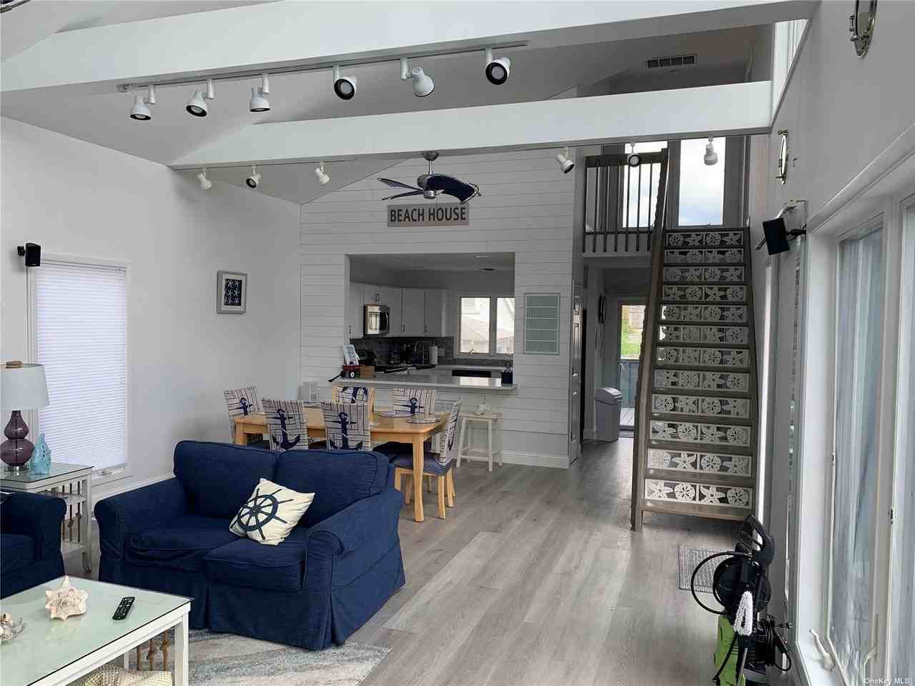 187 Cottage Walk - Photo 3 of 9