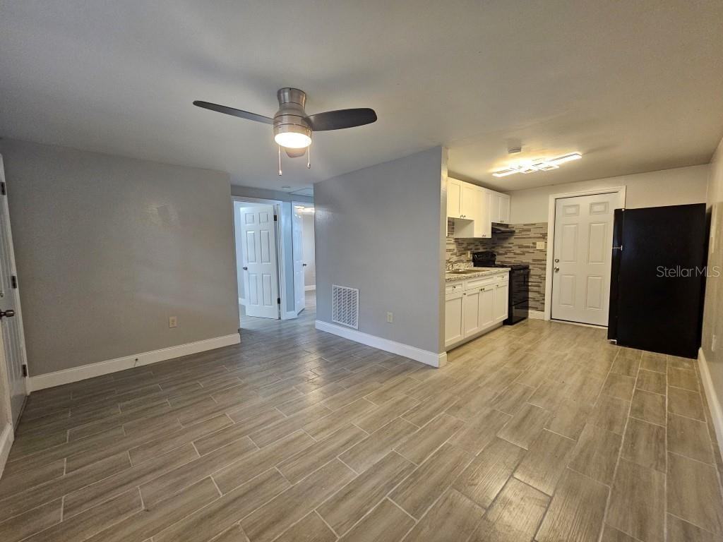 5322 Pine St ##A - Photo 4 of 11