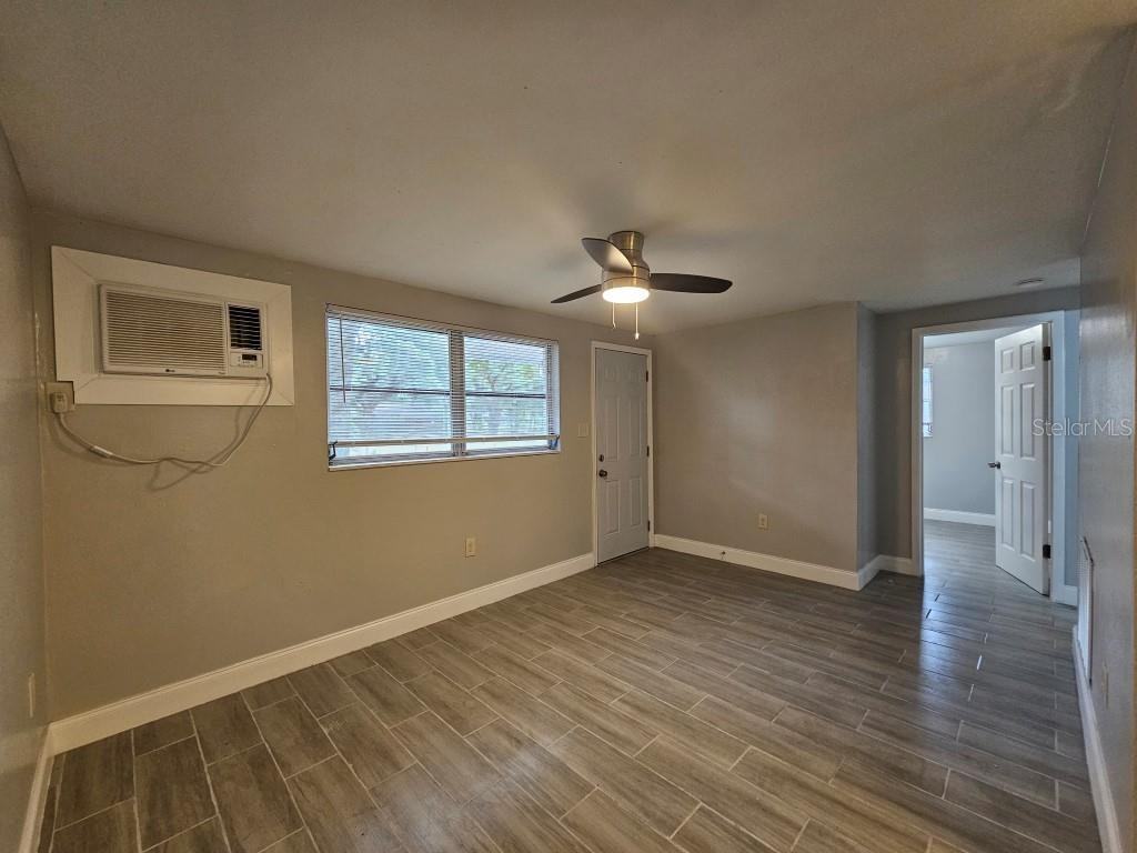 5322 Pine St ##A - Photo 6 of 11