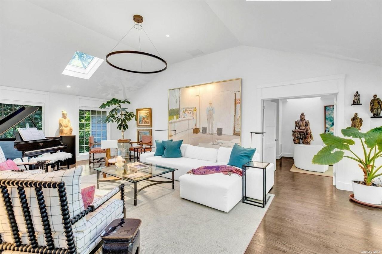 16 16 Rsmorw Court - Photo 4 of 36