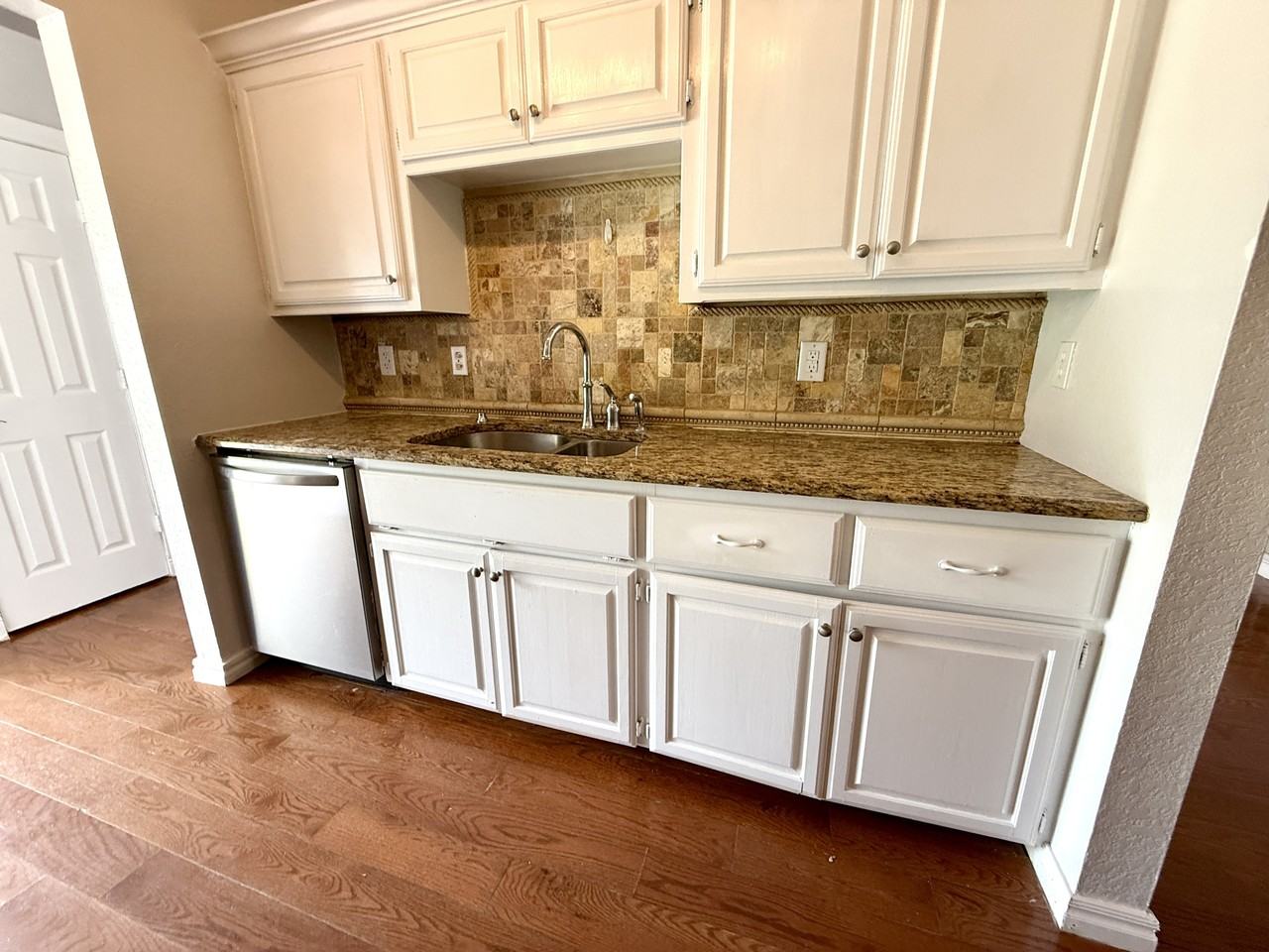 427 N Rockford Pl #1 - Photo 2 of 44