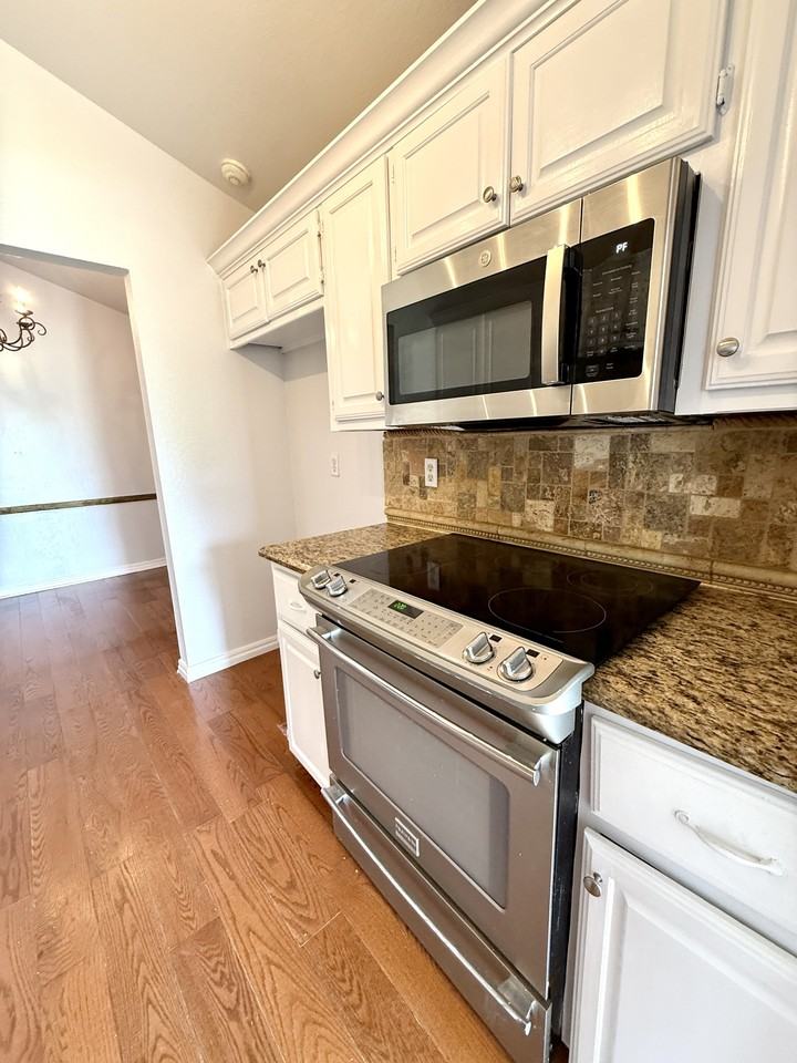 427 N Rockford Pl #1 - Photo 6 of 44