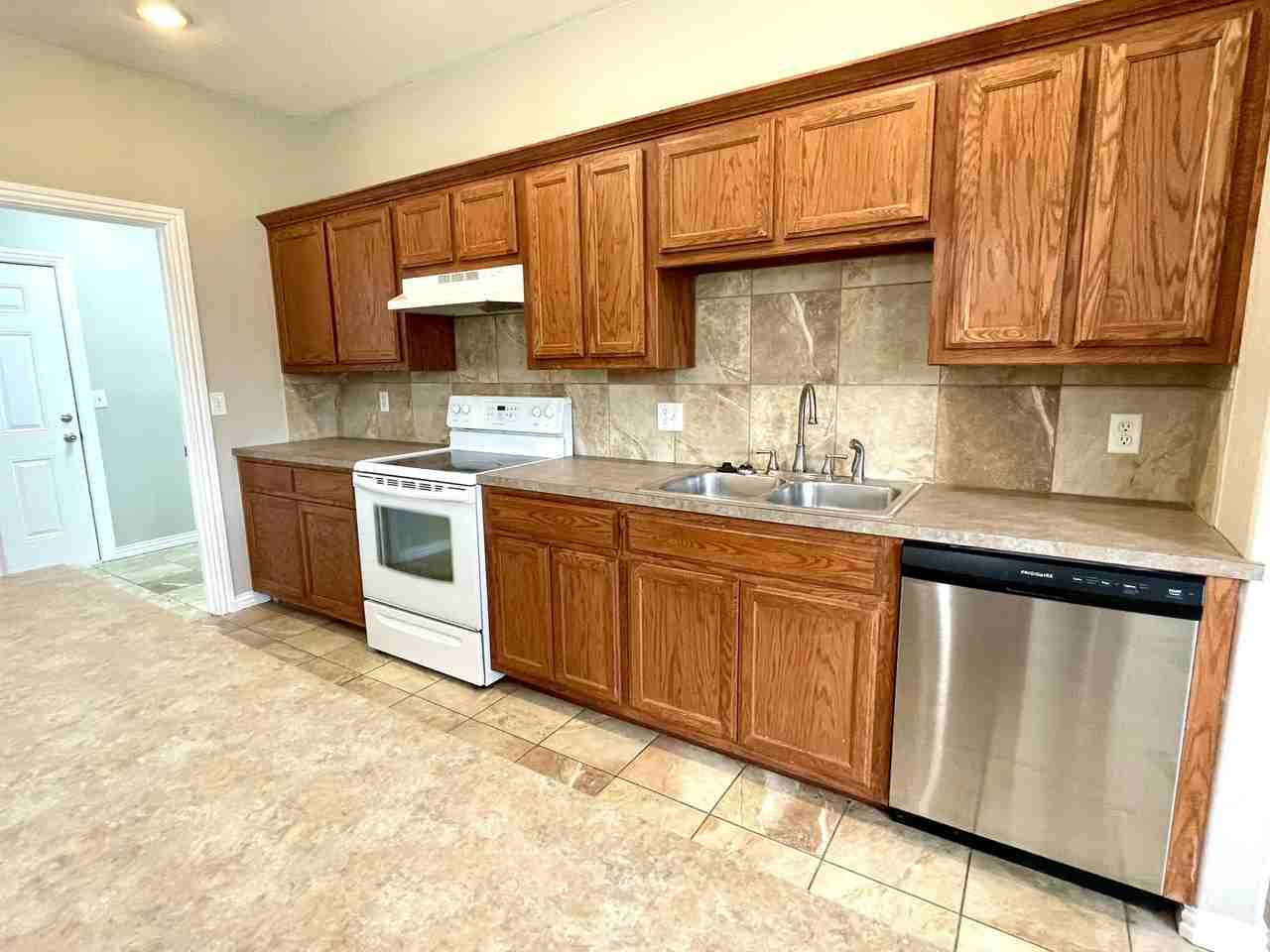 4904 Caddo Creek Ct #1 - Photo 2 of 32