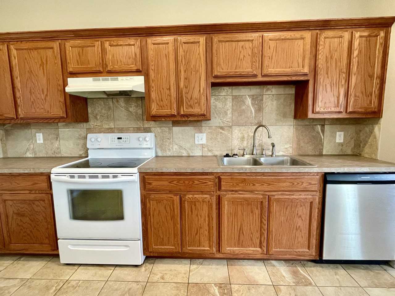 4904 Caddo Creek Ct #1 - Photo 3 of 32