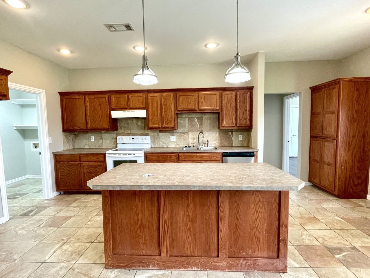 4904 Caddo Creek Ct #1 - Photo 4 of 32