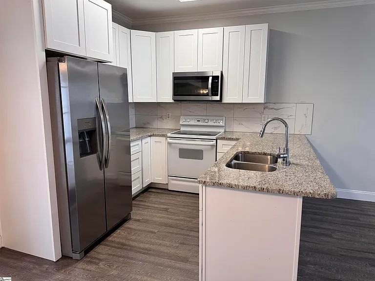 58 Ridgestone Cir #1 - Photo 5 of 14