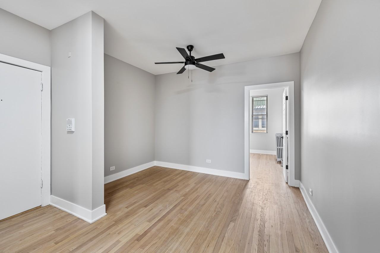 7518 N Seeley Ave #7518-1E - Photo 4 of 12