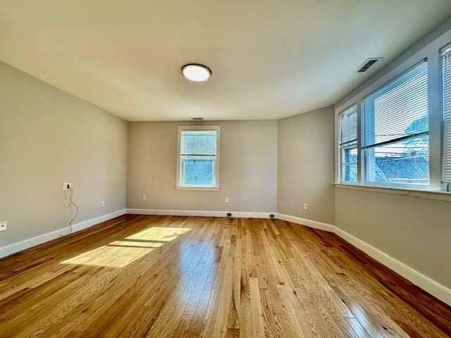 144 Robbins St Unit 4 #4 - Photo 5 of 10