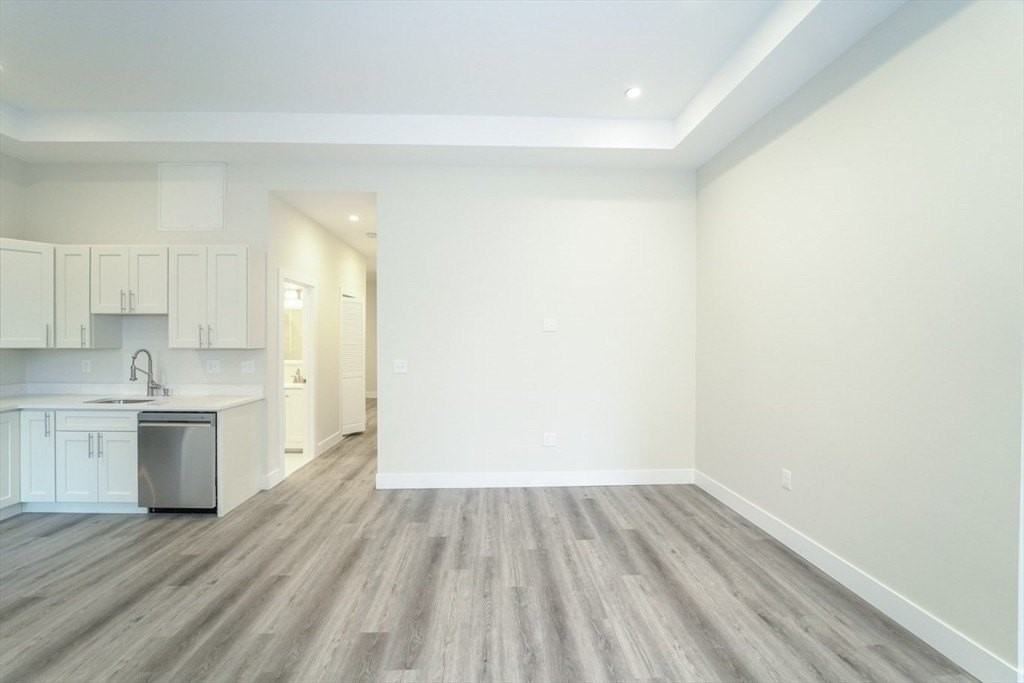 424 Marlborough St Unit 2 - Photo 3 of 15