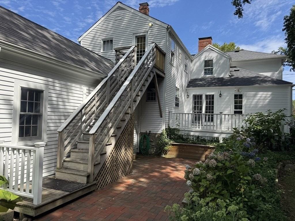 198 Main St Unit 2 - Photo 3 of 28