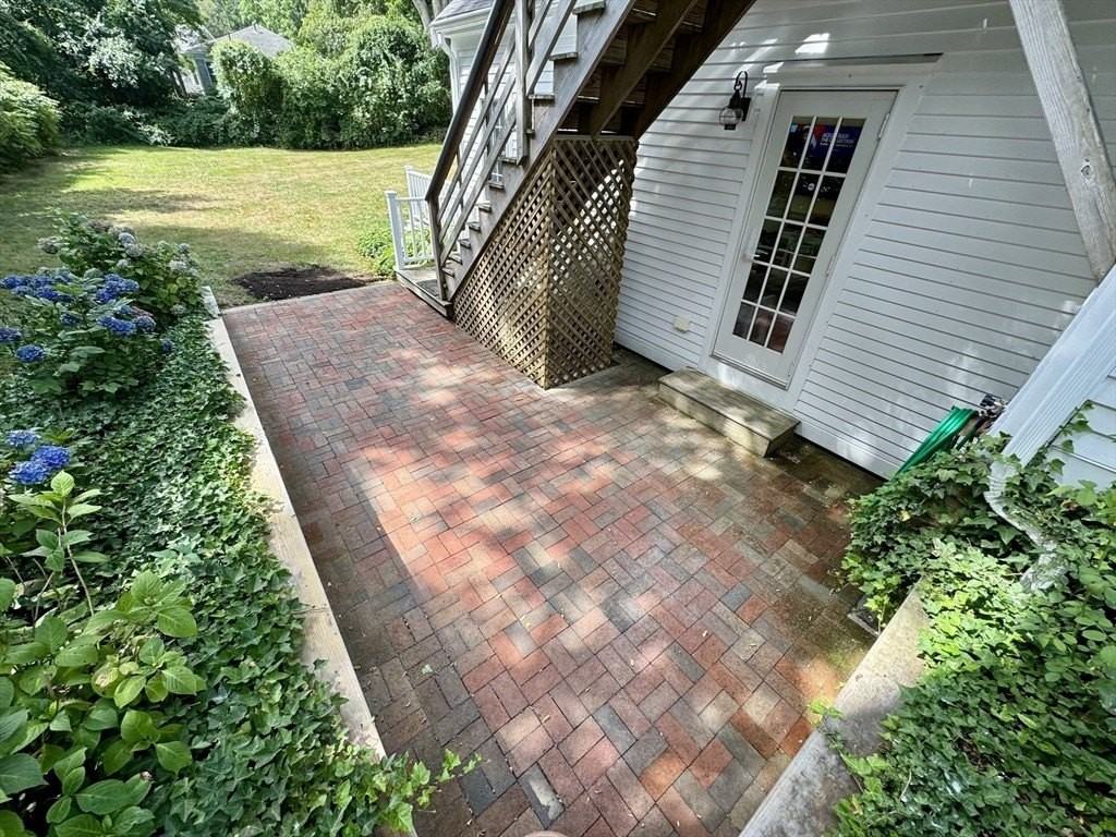 198 Main St Unit 2 - Photo 4 of 28