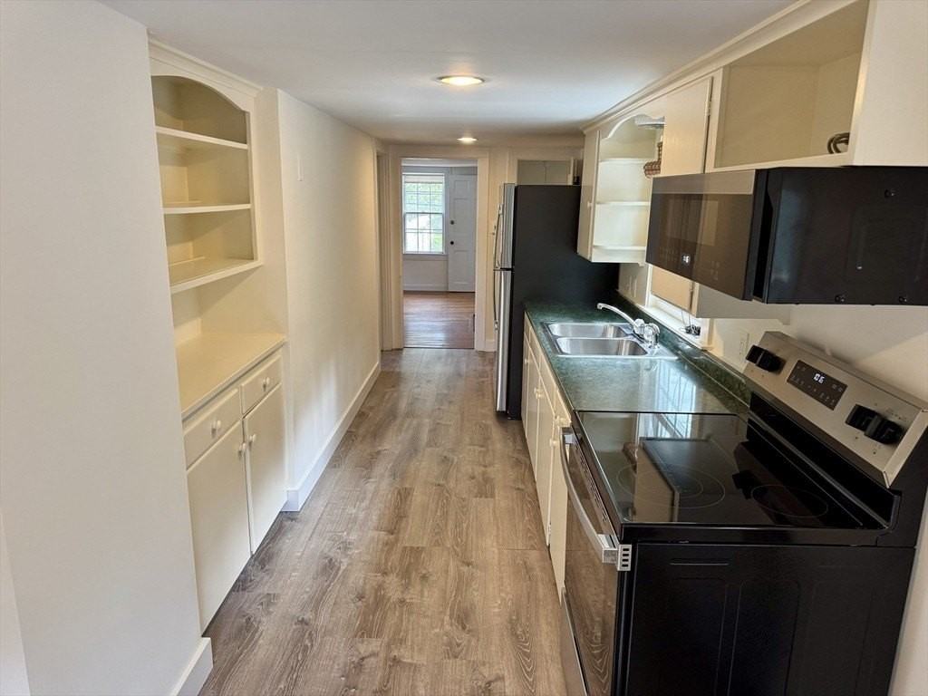 198 Main St #2 - Photo 7 of 27