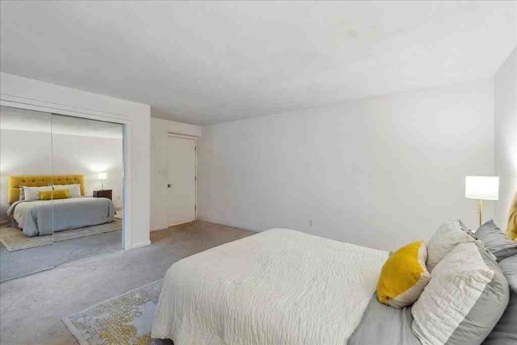 82 Lionel Ave Apt A - Photo 7 of 10